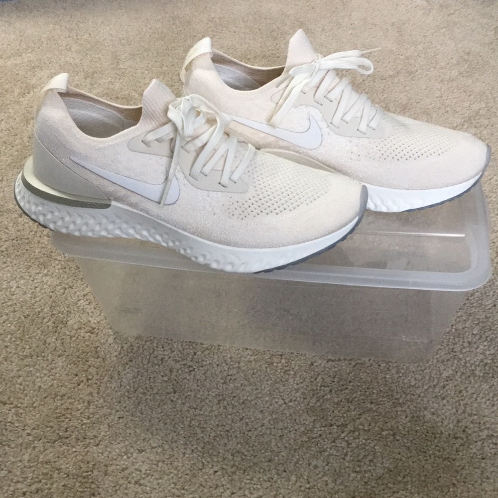 Nike Epic React Flyknit Sneakers